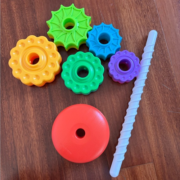 Spinning stacker toy - Picture 2 of 2